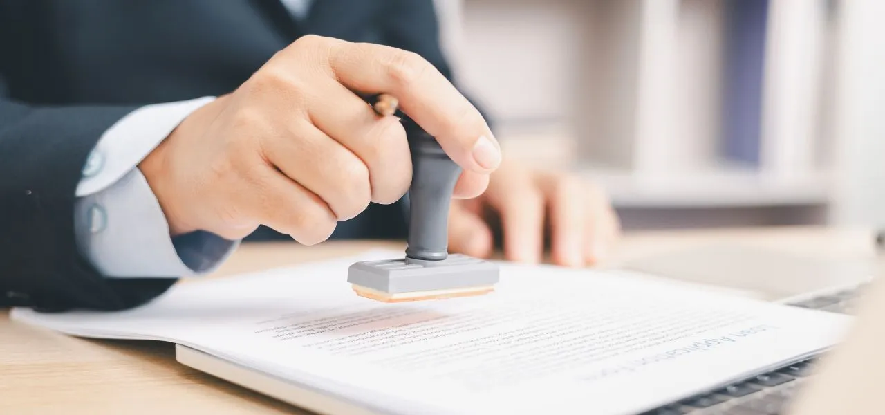 a person registering a private limited company in pakistan